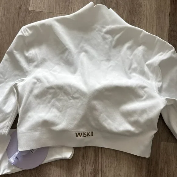 Scallop Cropped Long Sleeve Top WISKII, NEW - Picture 5 of 8